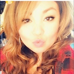 Meet your Posher, Roxanne